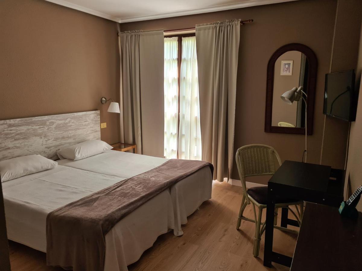 סנטילנה דל מר Hotel Colegiata מראה חיצוני תמונה